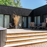 Kuusemaee Puhkemaja * Raegavere