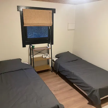 Kuusemaee Puhkemaja * Raegavere