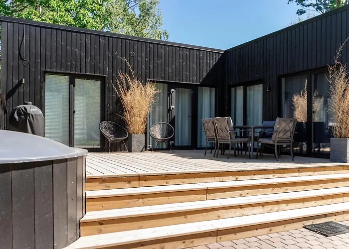 Kuusemaee Puhkemaja * Raegavere