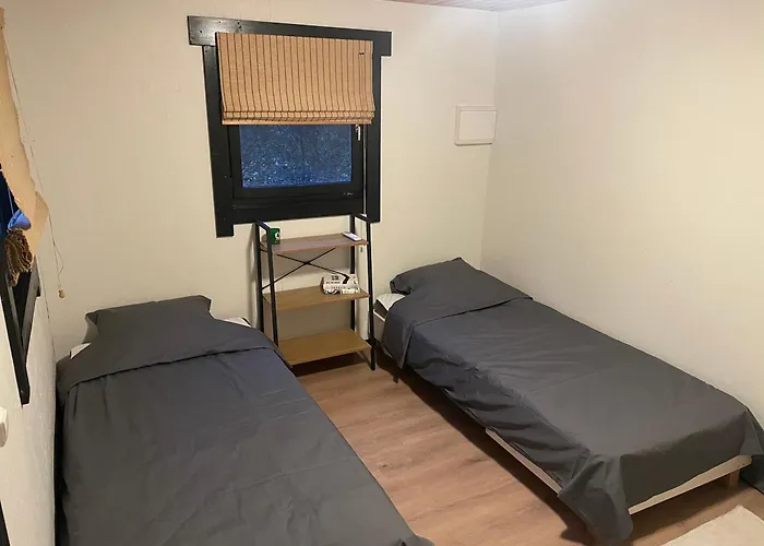 Kuusemaee Puhkemaja * Raegavere